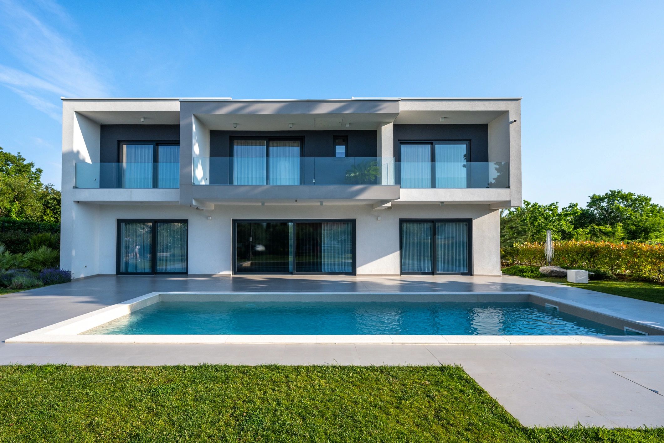Well-maintained home exterior representing the properties Top Notch Inspections evaluates